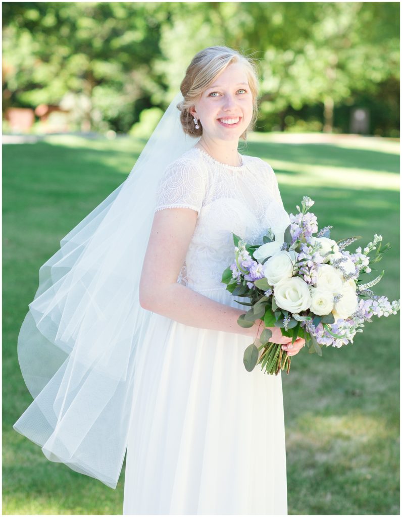 Aquinas-college-wedding-grand-rapids