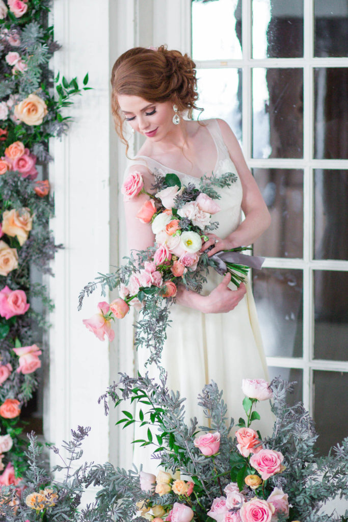 Elegant-floral-bouquet-michigan-wedding-venue