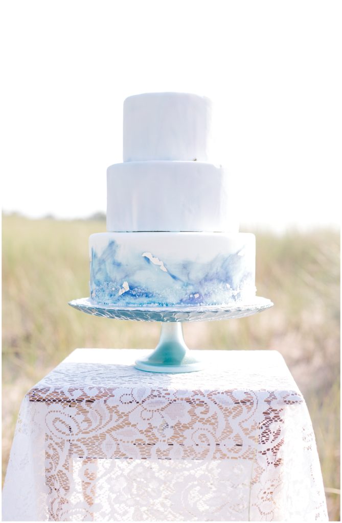 simple-blue-swirly-wedding-tiered-cake