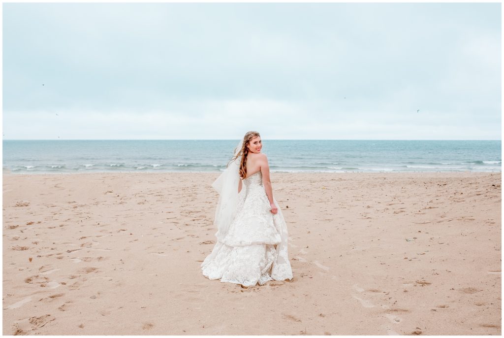 michigan-beach-wedding-by-the-lake