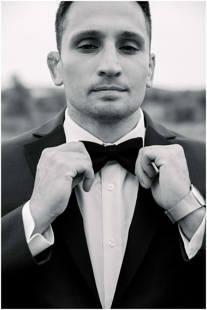 Black-and-white-grooms-portrait