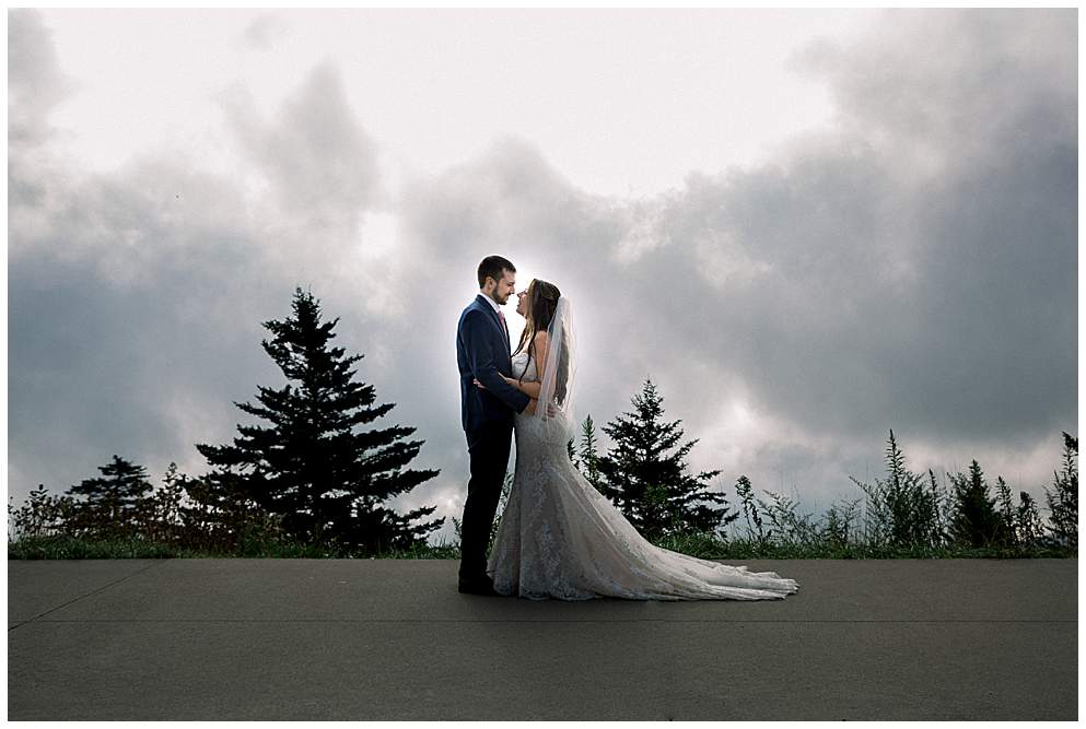 wedding pictures in smoky mountains